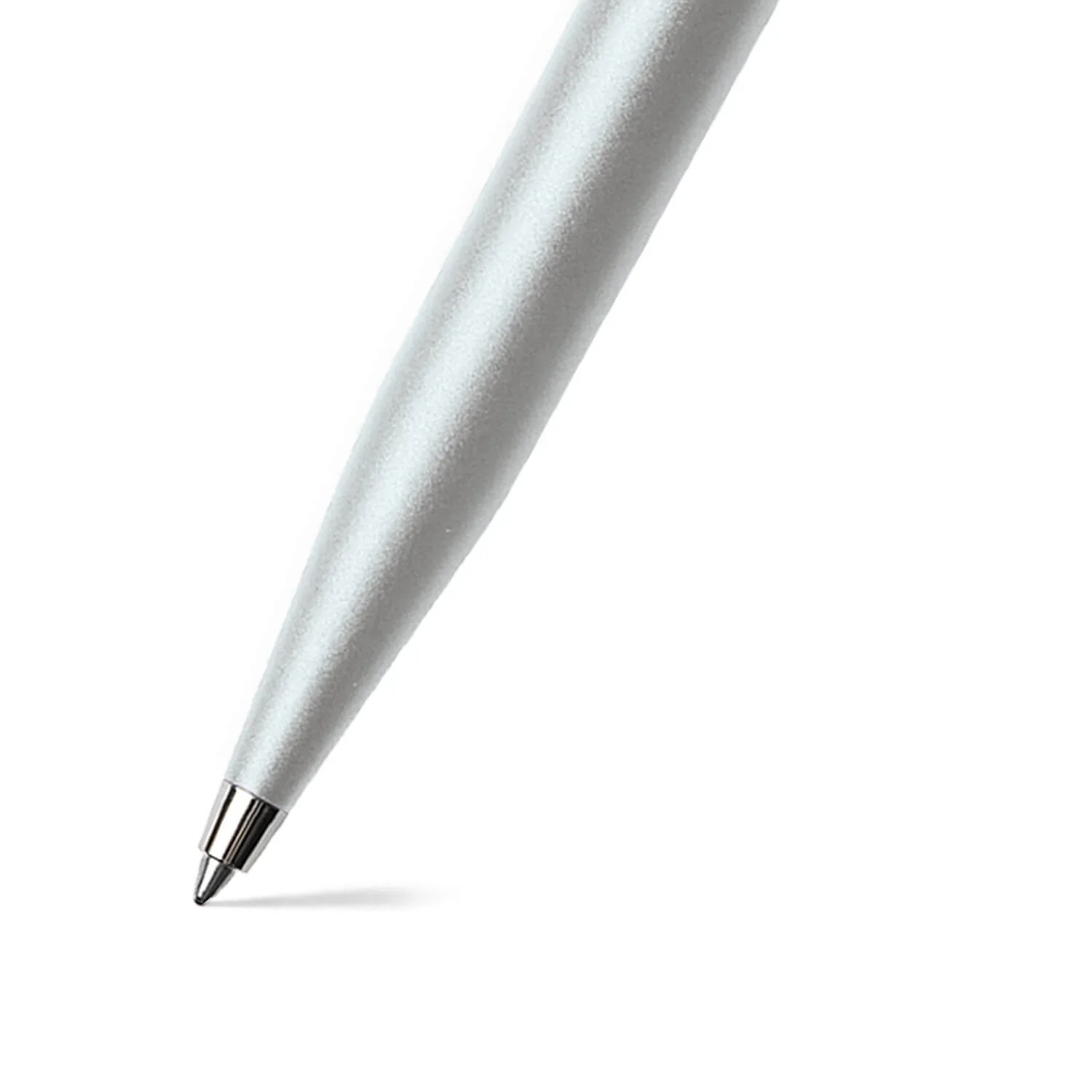 Sheaffer Gift Set ft. Strobe Silver VFM Ballpoint Pen with Chrome Trims and Small Notebook - Image 4